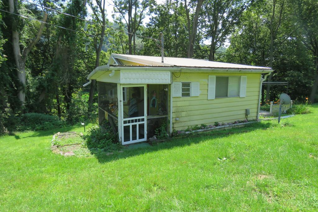 153 Mowery Lane, Sugar Run, PA 18846 68,000 694 Sq.ft 2 Bedrooms