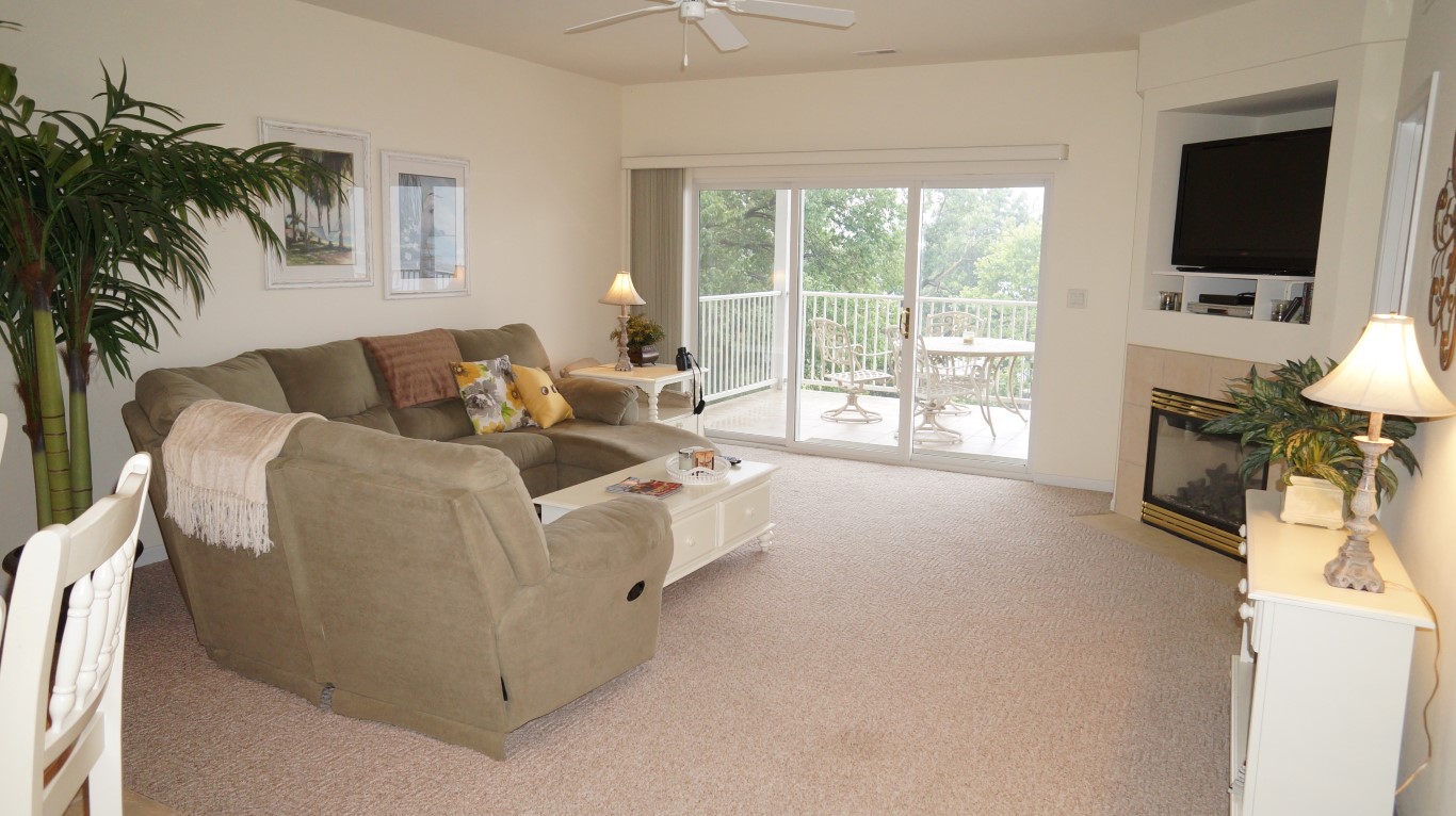 Virtual tour for A 202 Fountainview Landing, Osage Beach, MO 65065