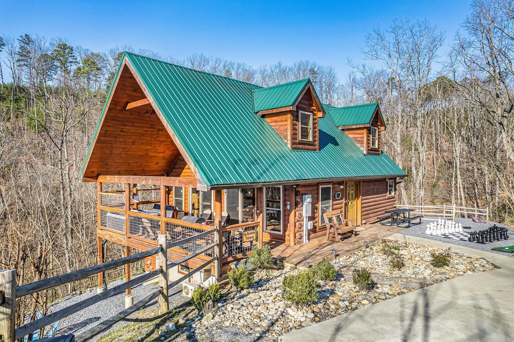 1940 Backhome Lane #3, Sevierville, TN 37876 | $1,365,000 | 2638 Sq.ft ...